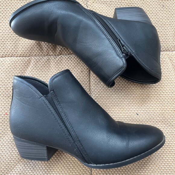 AUTHENTIC " ESPRIT " WOMEN'S HUNTER TAUPE SIDE ZIP FAUX Leather ANKLE BOOTS 10M - Picture 3 of 9